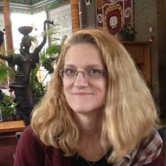 Meet your Posher, Christine - Picture 2 of 3